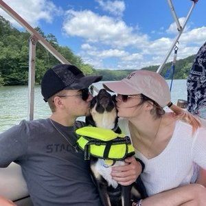 Meet your Posher, Courtney